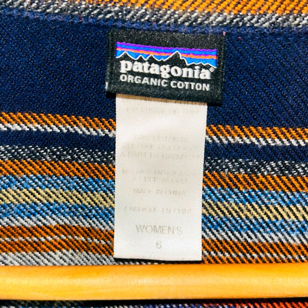 Patagonia Organic Cotton Flannel Women’s 6 Blue Orange Plaid Button Up Outdoor - Picture 5 of 8